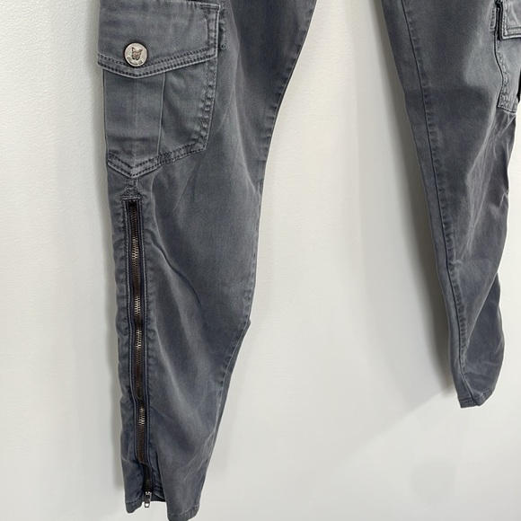 Vintage Frankie B. low rise 90’s Y2K gray cargo casual zipper leg pants size 25 - Picture 4 of 13